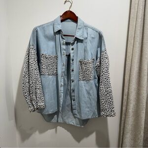 Leopard Print Contrast Denim Button Down Shirt Jacket Shacket Women’s Size M
